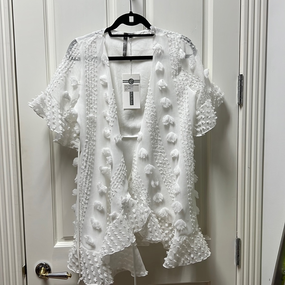 White wrap dress brand Charlie, Charlie, Charlotte size small